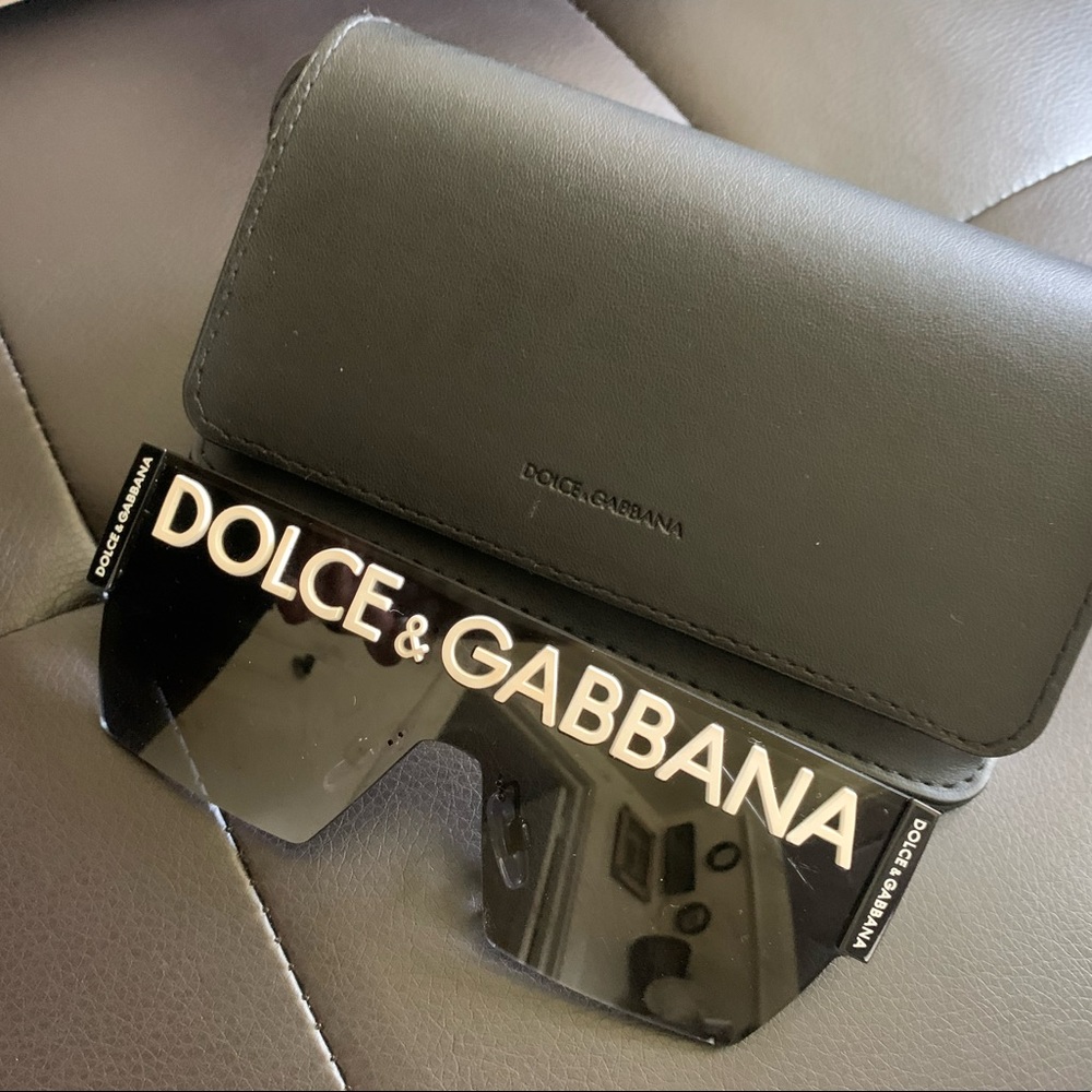Dolce & Gabbana Shades !